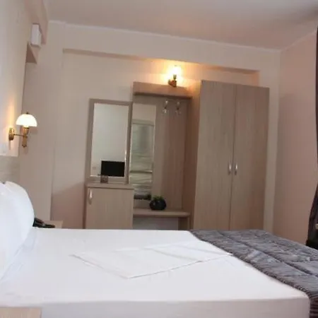 Regal 3*